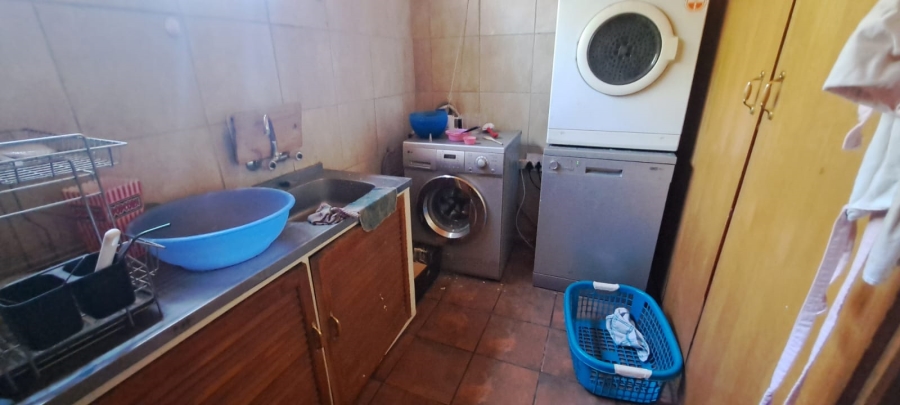 6 Bedroom Property for Sale in Schweizer Reneke North West